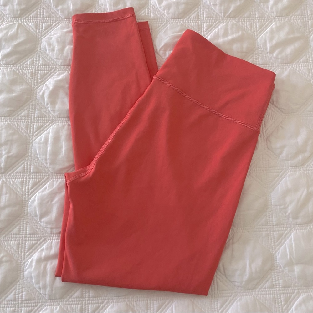 NWOT Athleta Elation 7/8 Tights - Medium